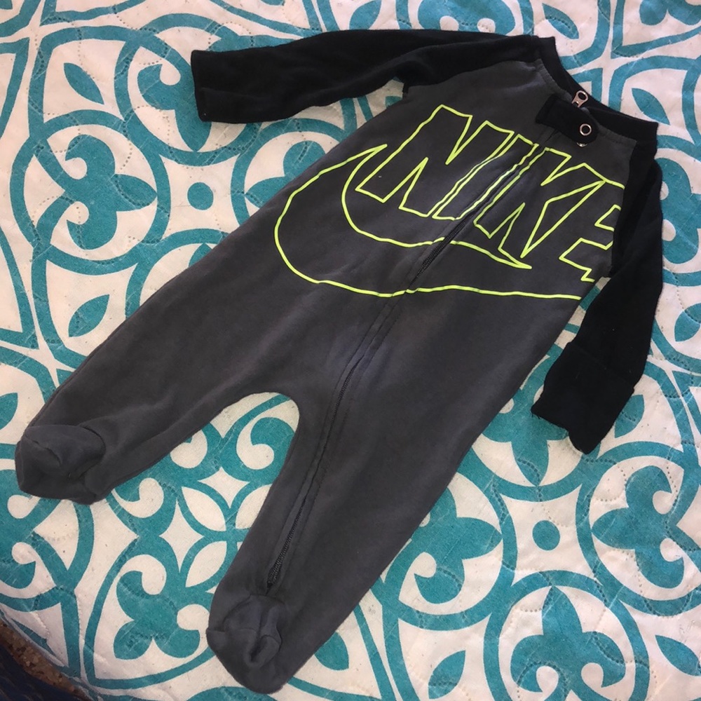 0-3 Months Nike onesie